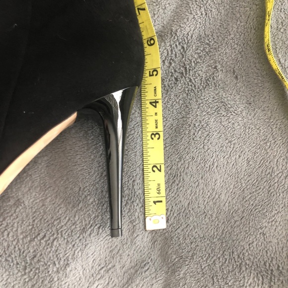 Boots - Picture 3 of 11